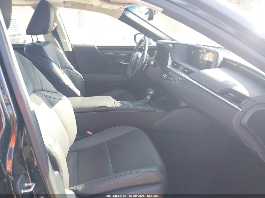 2021 Lexus ES