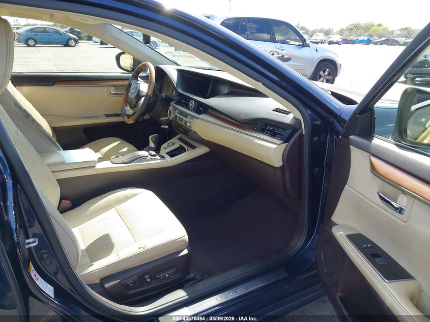 2017 Lexus ES