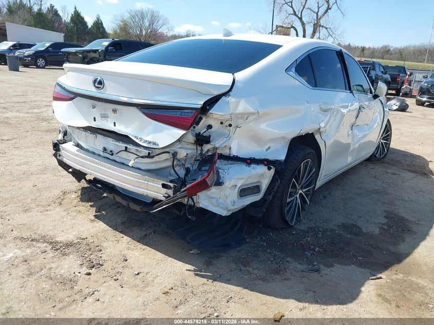 2022 Lexus ES
