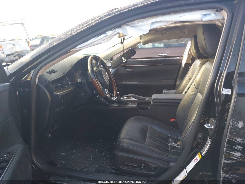 2016 Lexus ES