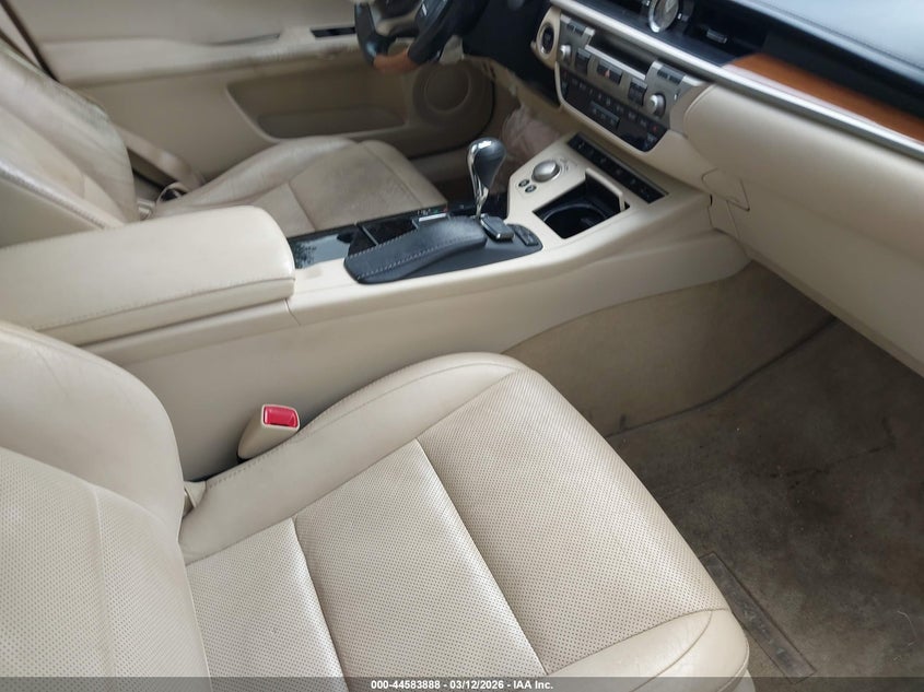 2015 Lexus ES
