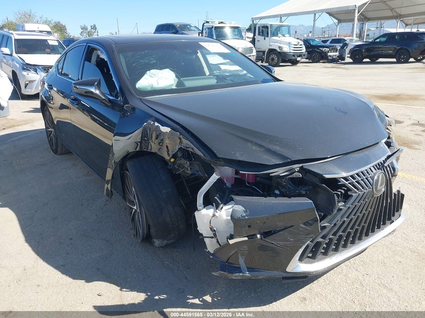 2023 Lexus ES