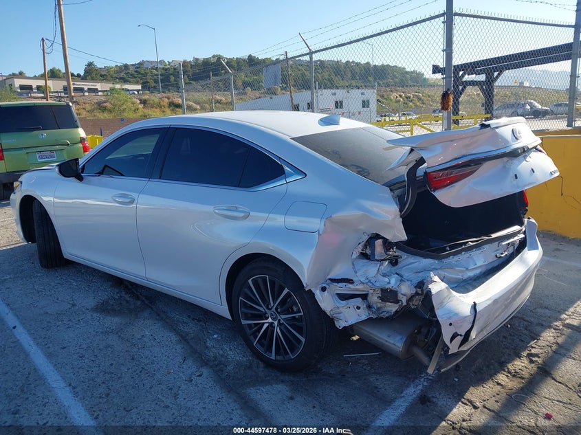 2025 Lexus ES