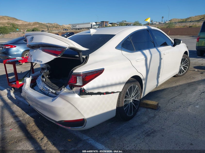 2025 Lexus ES