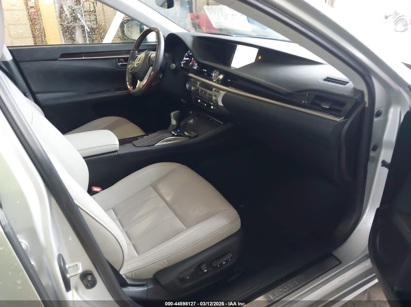 2018 Lexus ES