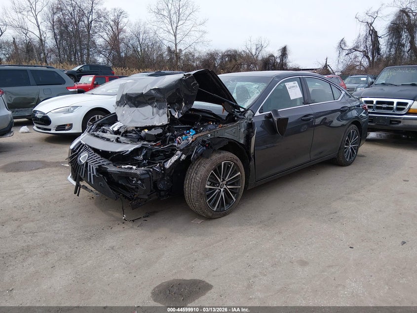 2025 Lexus ES