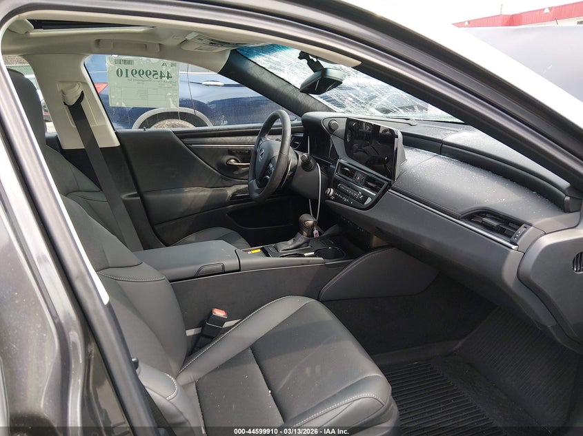2025 Lexus ES