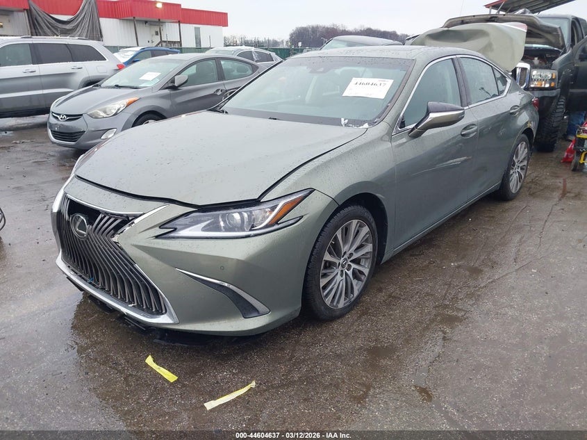 2019 Lexus ES
