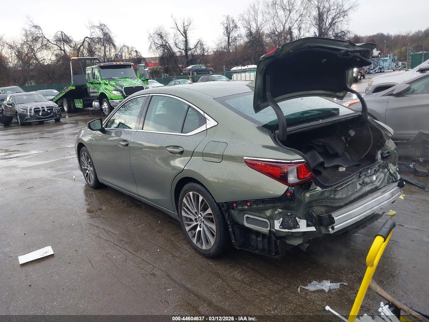 2019 Lexus ES