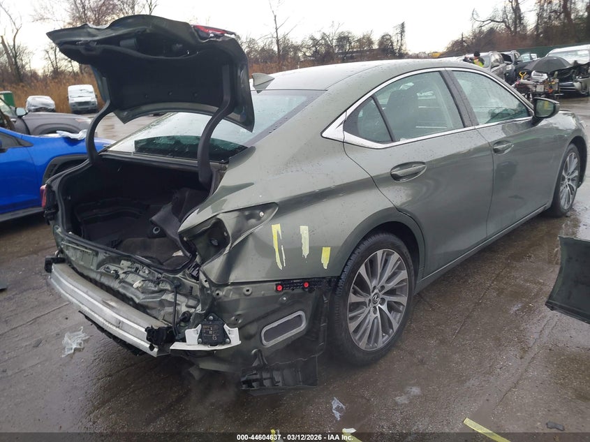 2019 Lexus ES