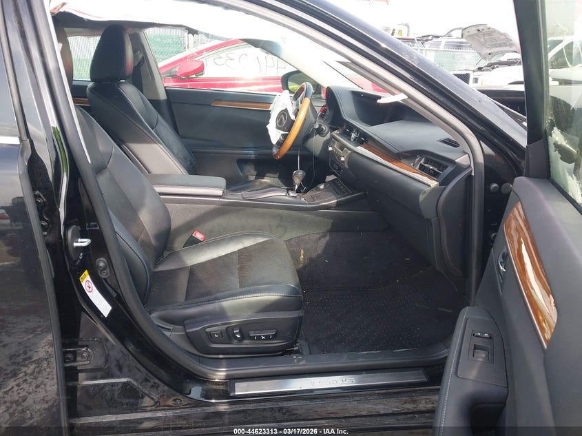 2015 Lexus ES
