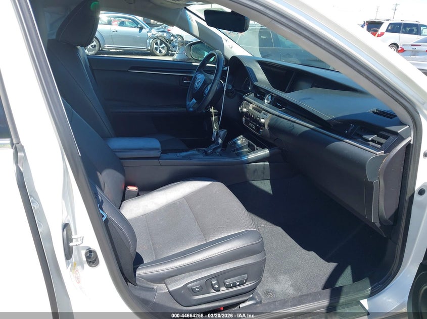 2017 Lexus ES