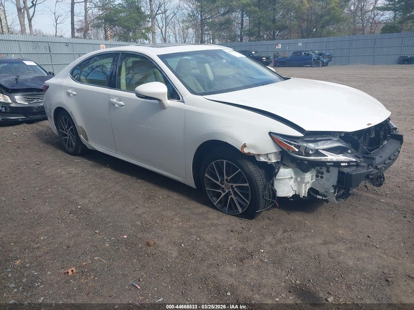 2016 Lexus ES