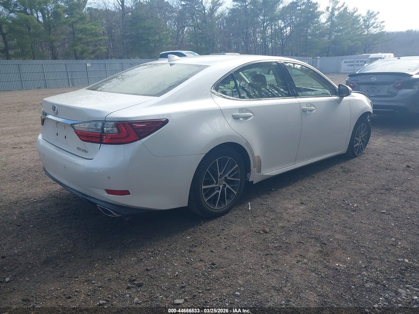 2016 Lexus ES