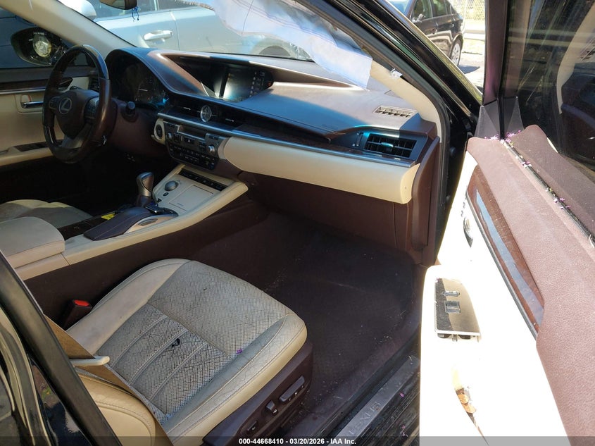 2016 Lexus ES