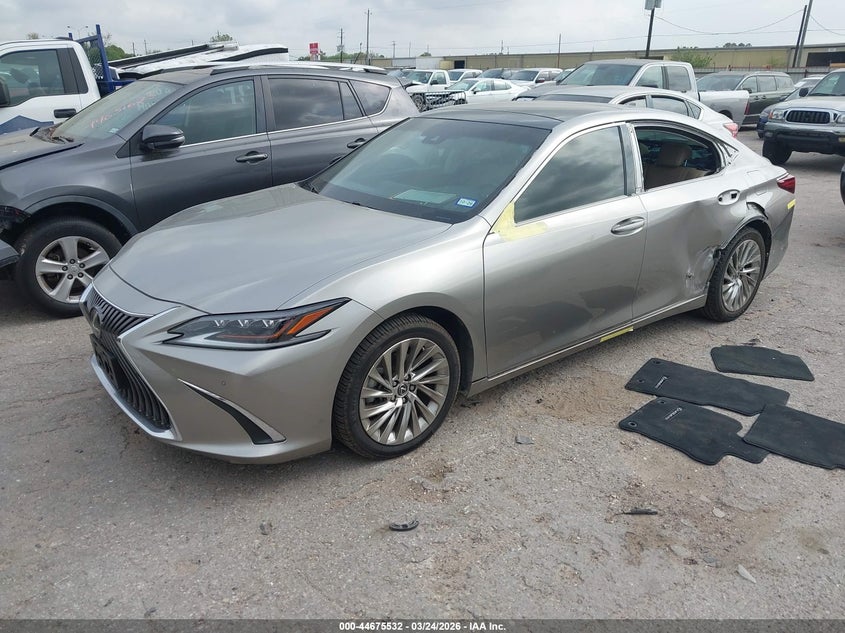 2019 Lexus ES