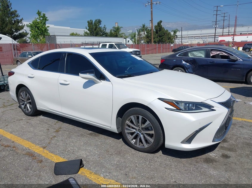 2019 Lexus ES