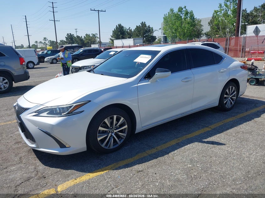 2019 Lexus ES