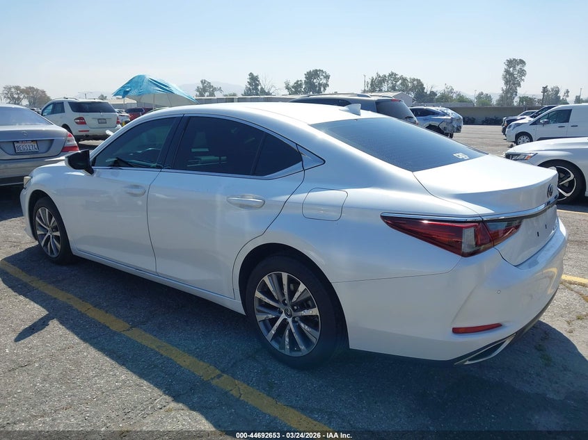 2019 Lexus ES