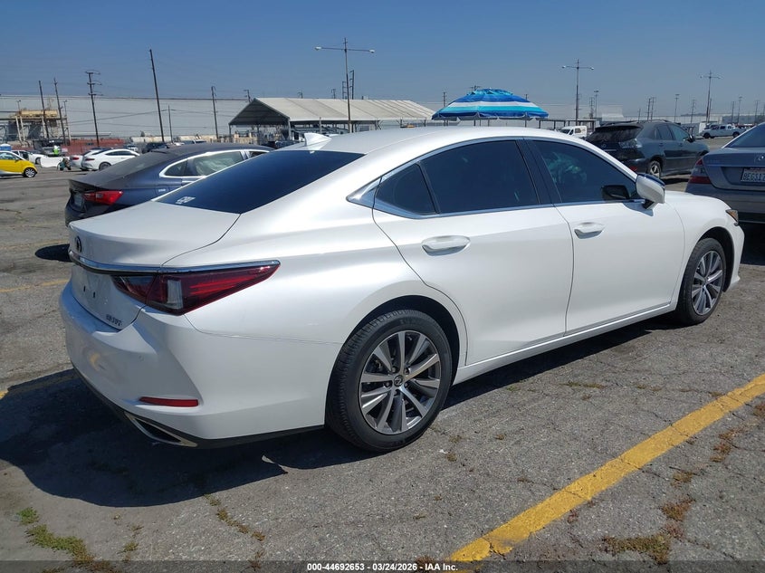 2019 Lexus ES