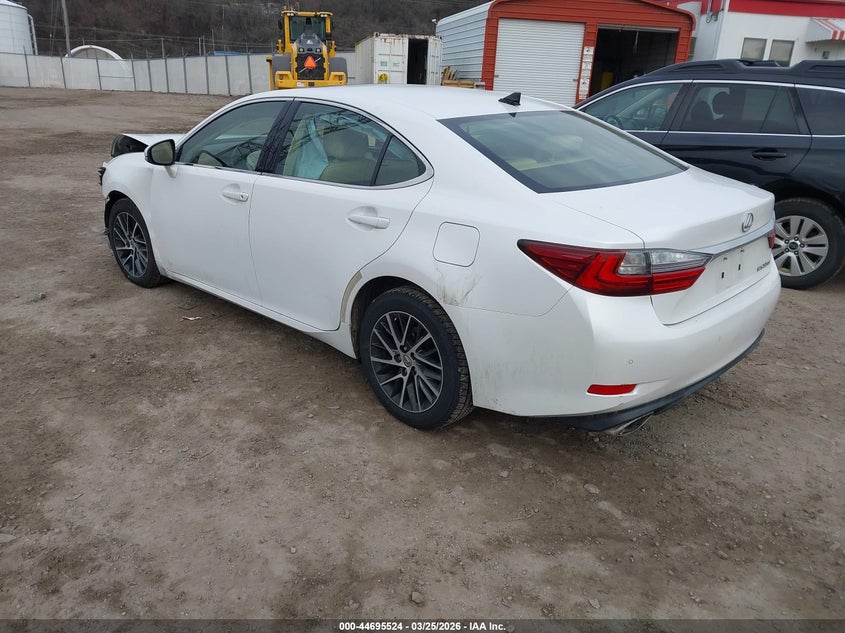 2016 Lexus ES
