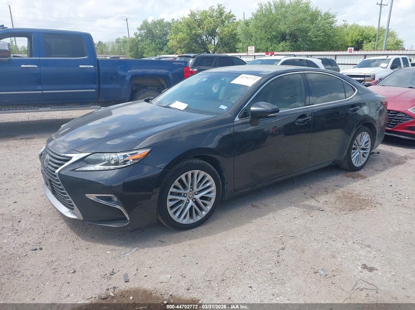 2016 Lexus ES