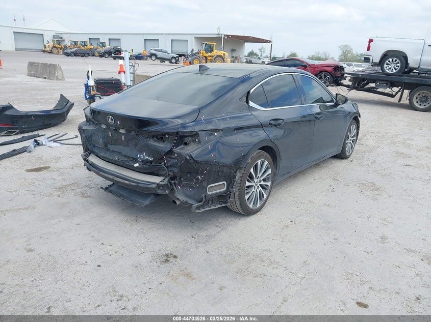 2019 Lexus ES