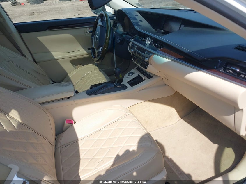 2015 Lexus ES
