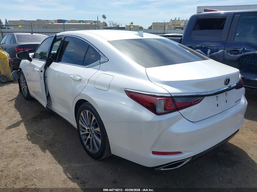 2019 Lexus ES