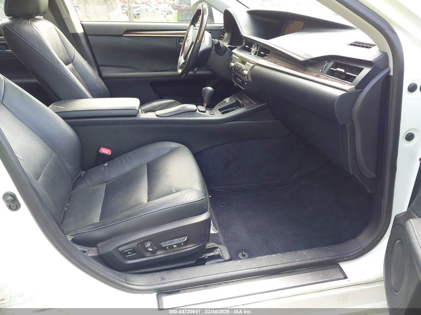 2015 Lexus ES