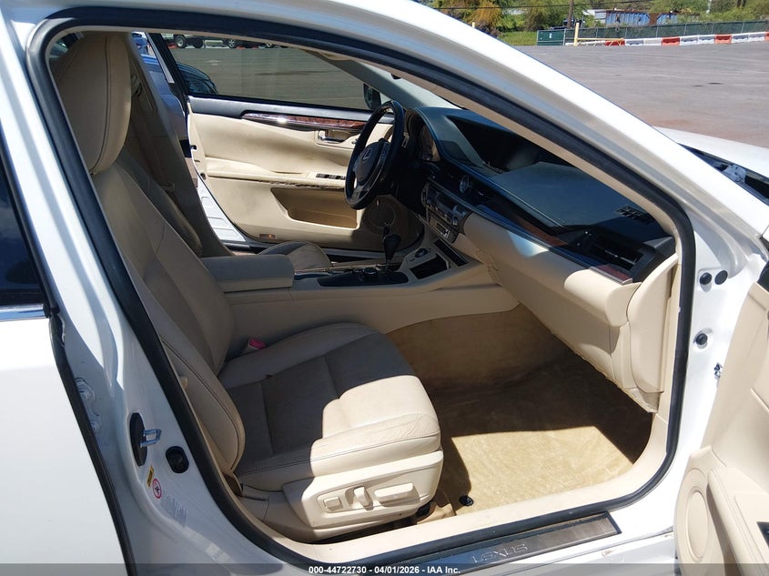 2015 Lexus ES