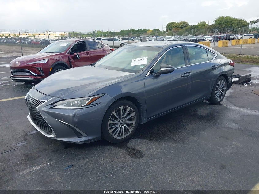 2019 Lexus ES