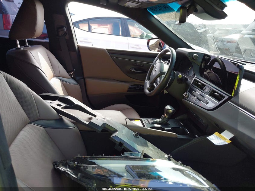 2025 Lexus ES