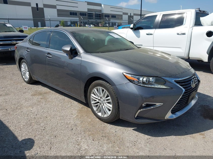 2016 Lexus ES