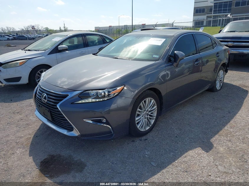 2016 Lexus ES
