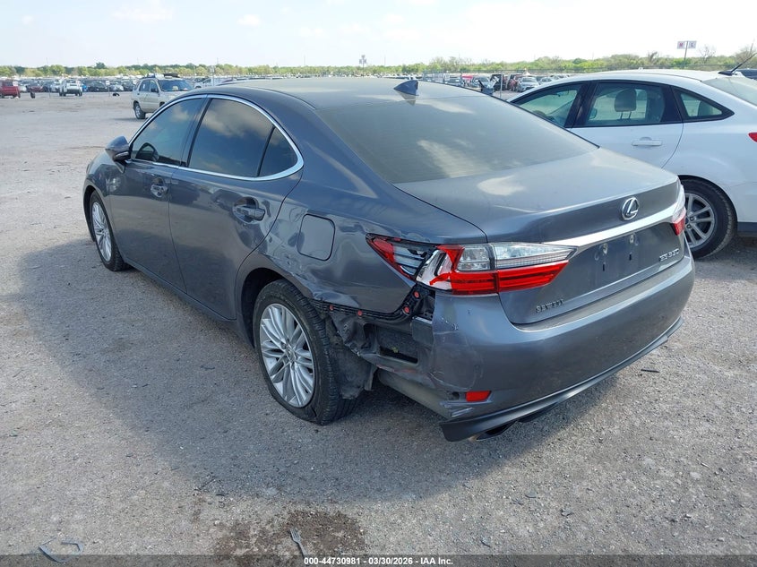 2016 Lexus ES