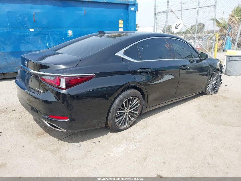 2025 Lexus ES