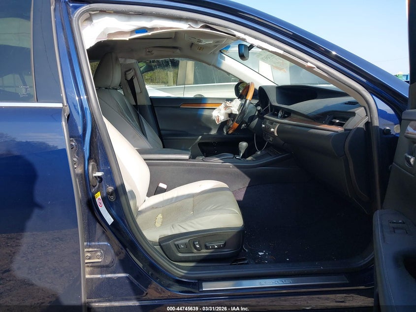 2015 Lexus ES