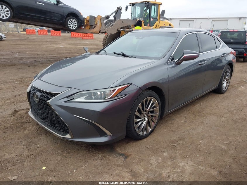 2019 Lexus ES