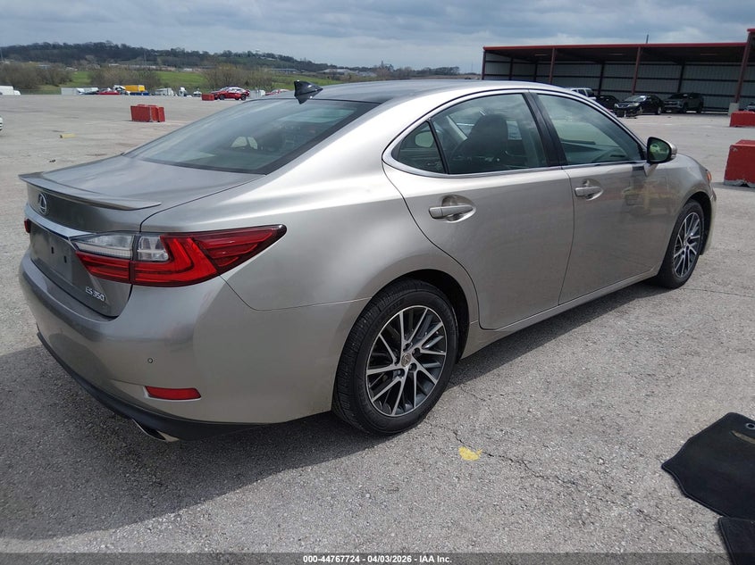 2017 Lexus ES