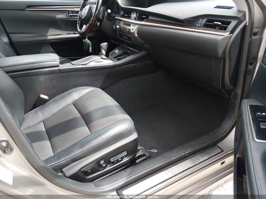 2017 Lexus ES