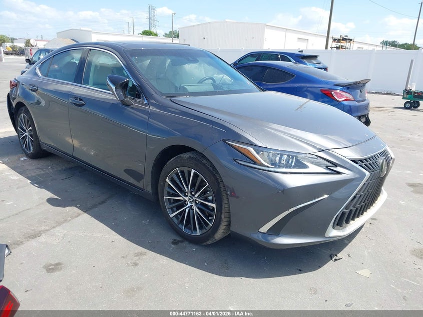 2025 Lexus ES