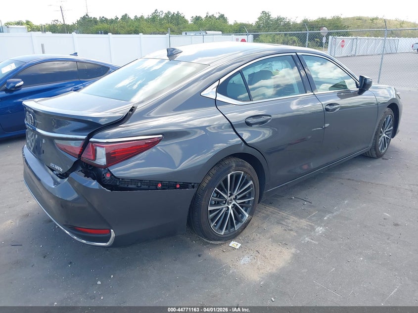 2025 Lexus ES