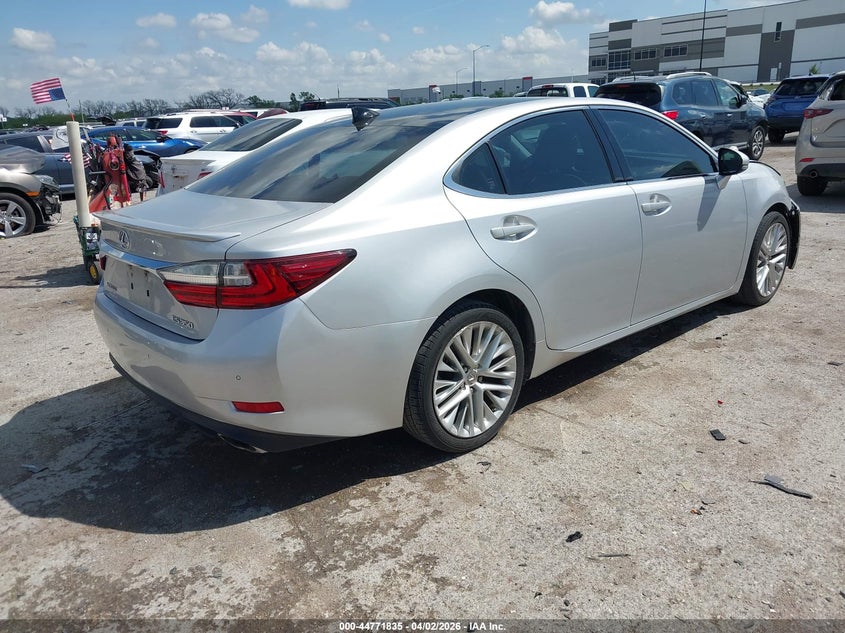 2016 Lexus ES
