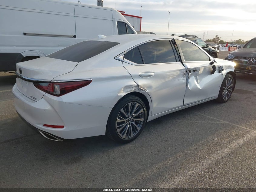 2021 Lexus ES