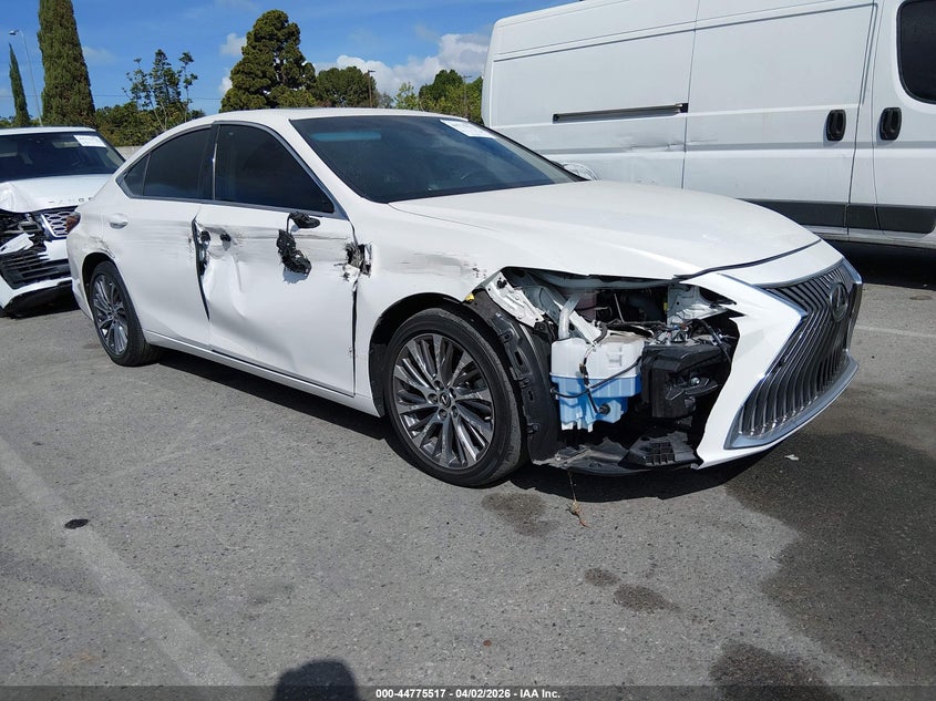 2021 Lexus ES