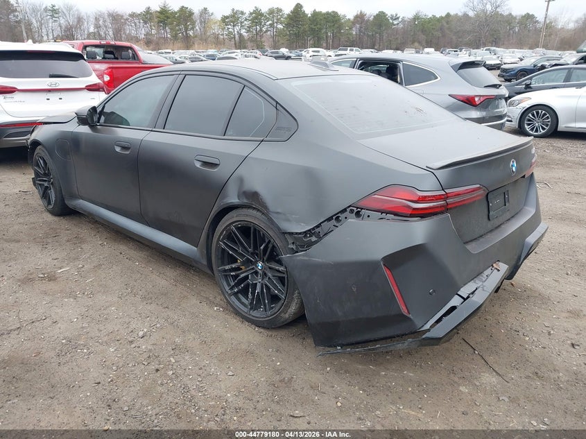 2025 BMW M5