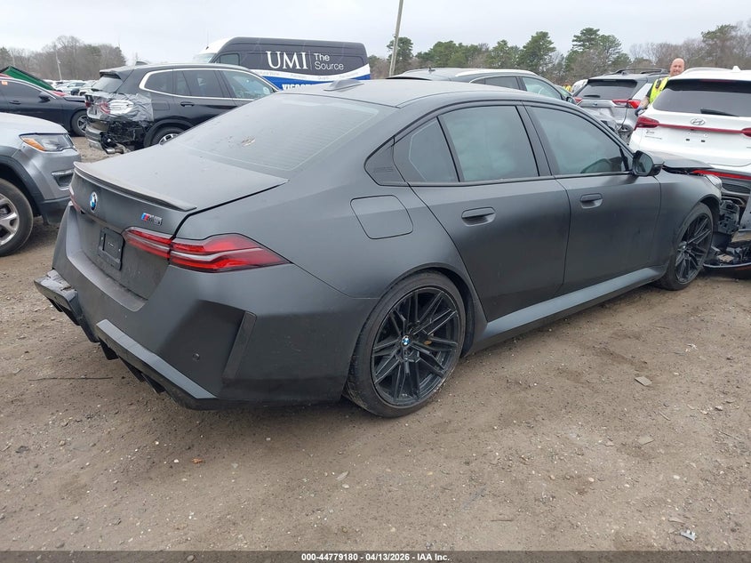 2025 BMW M5