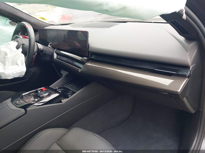 2025 BMW M5